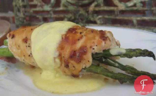 Petto di pollo ripieno di asparagi Nif con salsa olandese