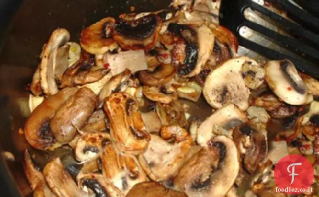 Funghi sfrigolati all'aglio