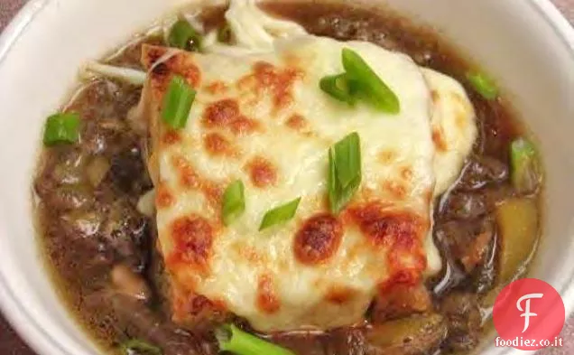 3 Zuppa di cipolle, funghi e aglio