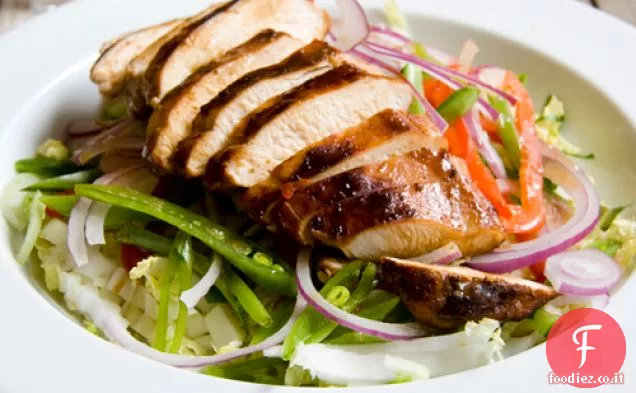 Insalata di pollo Teriyaki asiatica