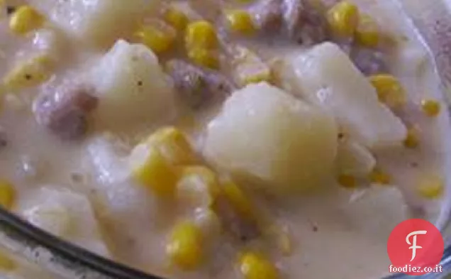 Zuppa di mais salsiccia