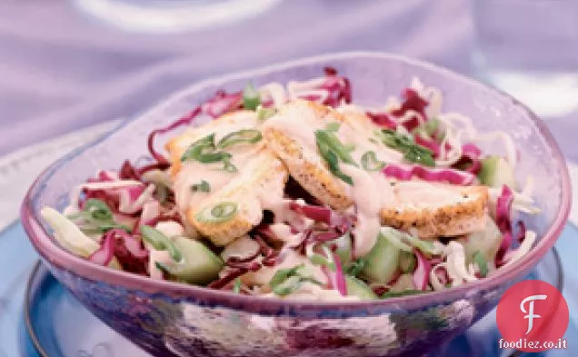 Tofu e insalata di cavolo con salsa di arachidi