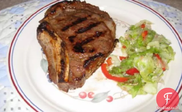 Bistecca alla griglia e cipolle rosse