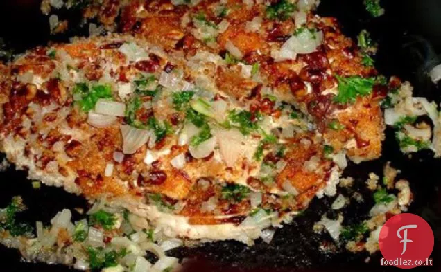 Petti di pollo in crosta di pecan e Panko