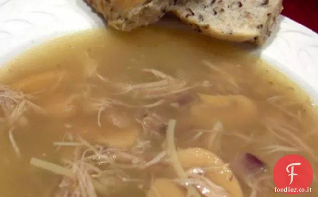 Zuppa di noodle di funghi di pollo