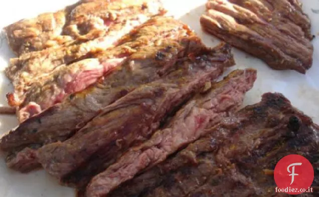 Bistecca al fianco marinata alle erbe grigliate