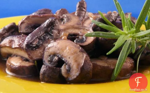 Bistecca alla griglia con salsa di olive e Stilton
