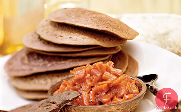 Pane Teff Injera con chutney di carota e zenzero