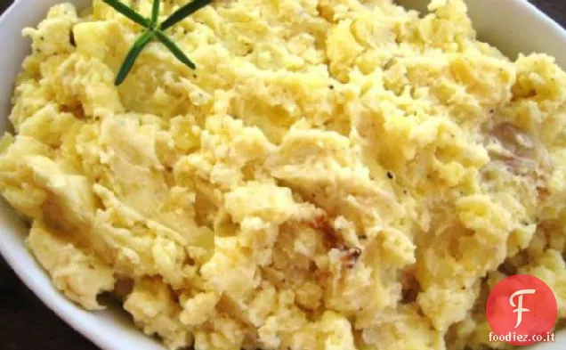 Purè di patate con aglio arrosto e scalogno