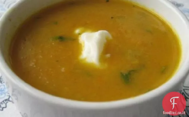 Zuppa di carote con coriandolo e Curry