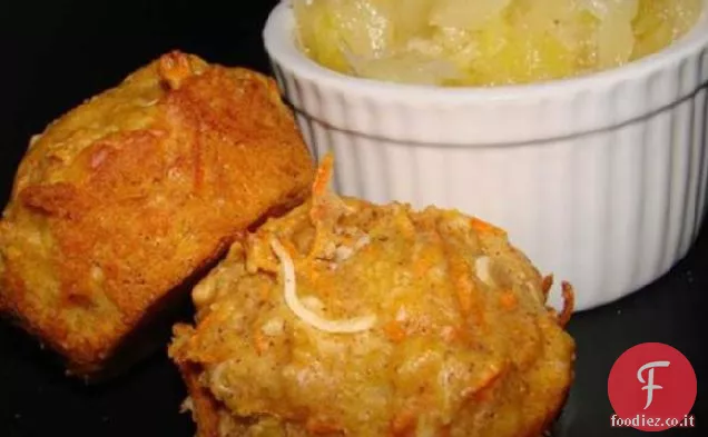 Muffin di torta di carote con glassa alla cannella
