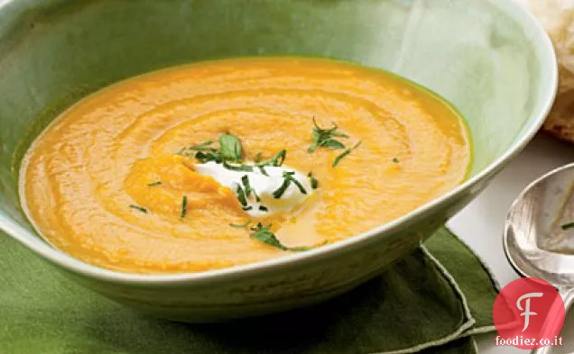 Zuppa cremosa di carote e patate dolci