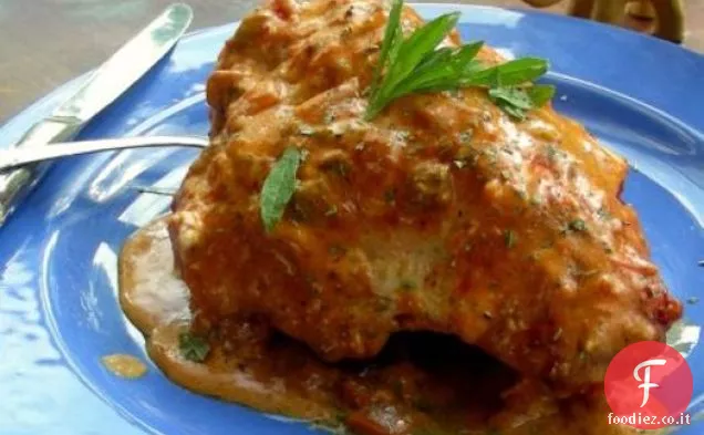 Pollo africano in salsa rossa piccante