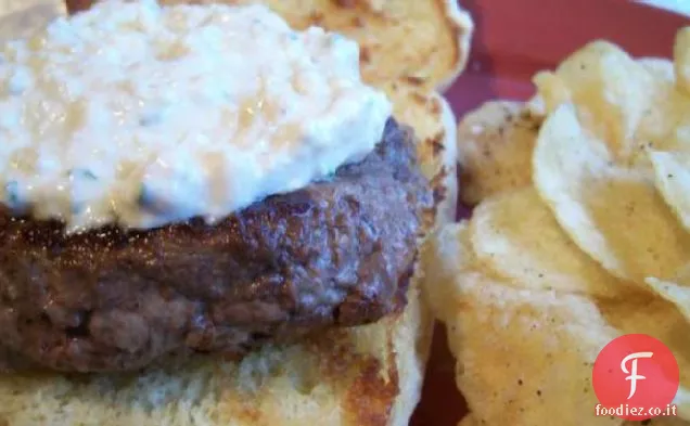 Salsa di hamburger di formaggio blu e rafano