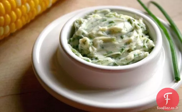 Ali di fuoco con salsa di rafano (o formaggio Bleu)