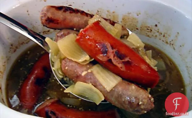 Bistecche di cipolla caramellate con salsa cremosa al rafano