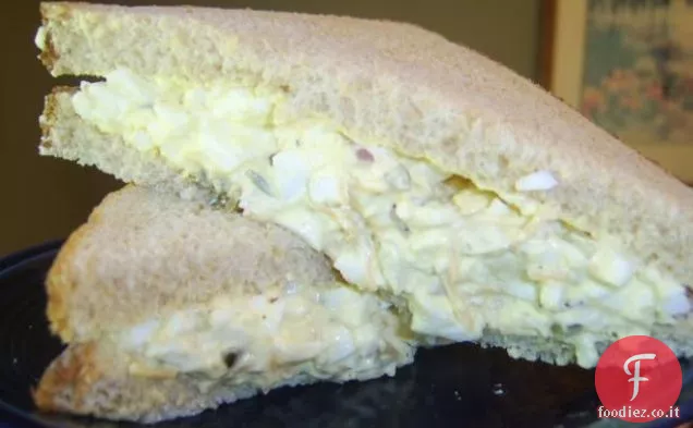 Panino con insalata di uova