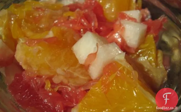 Insalata di agrumi Jicama con salsa di sangria