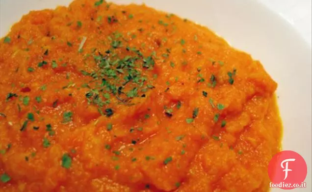 Zuppa di pastinaca arrostita speziata