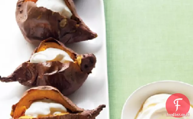 Patate dolci al forno con panna acida d'acero