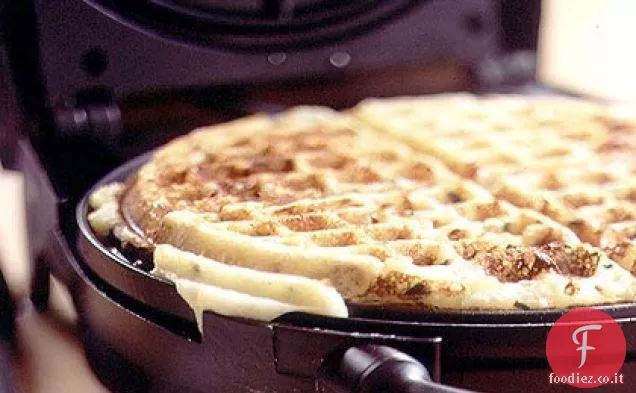 Panna acida, cheddar e cialde di patate erba cipollina