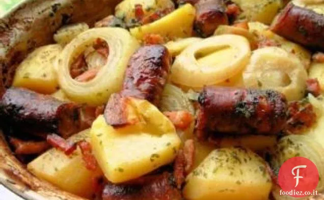 Dublin Coddle-Salsiccia irlandese, pancetta, cipolla e spezzatino di patate