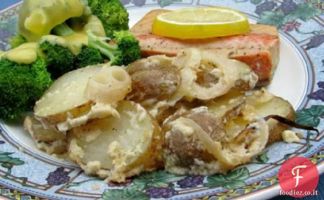 Patate alla griglia saporite al cartoccio