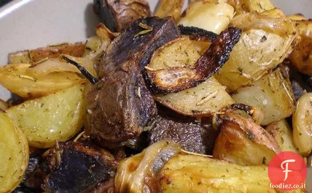 Spicchi di patate al rosmarino con cipolline