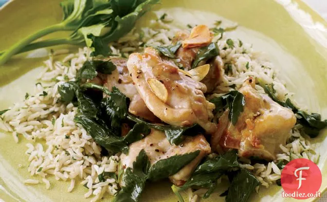 Pollo brasato all'aceto veloce con aglio e foglie di sedano