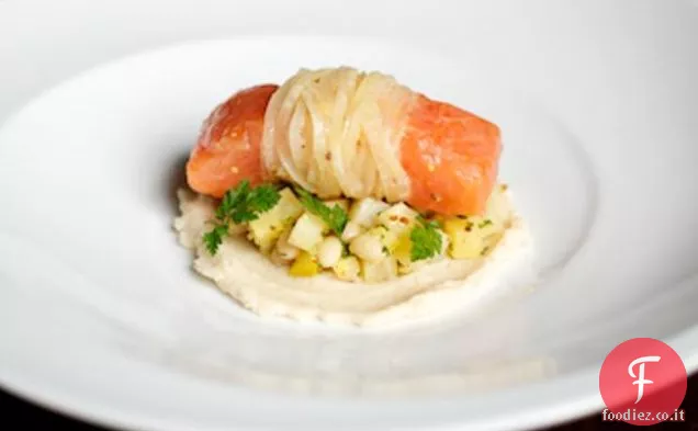 Salmone Confit, zenzero sottaceto Sedano rapa, fagioli di fagiolo bianco