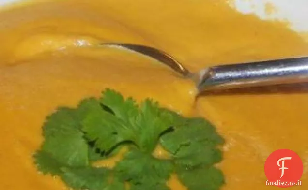 Zuppa di patate dolci al curry rosso