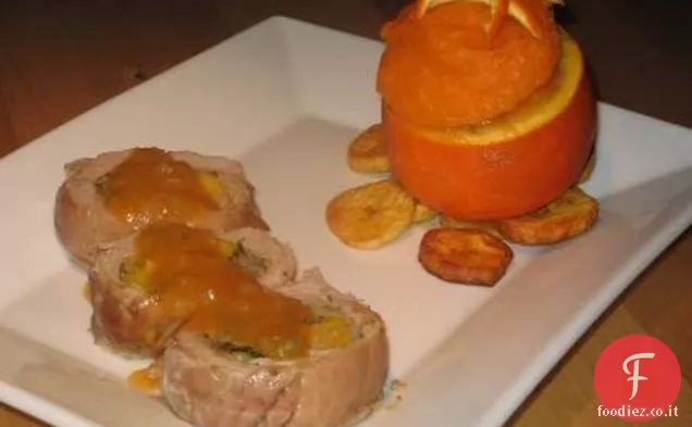 Maiale ripieno caraibico con patate dolci all'arancia e piantaggine