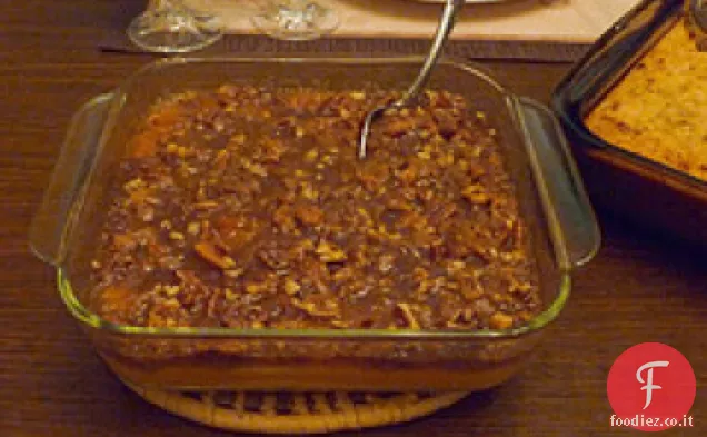 Casseruola di patate dolci e prugne pasquali
