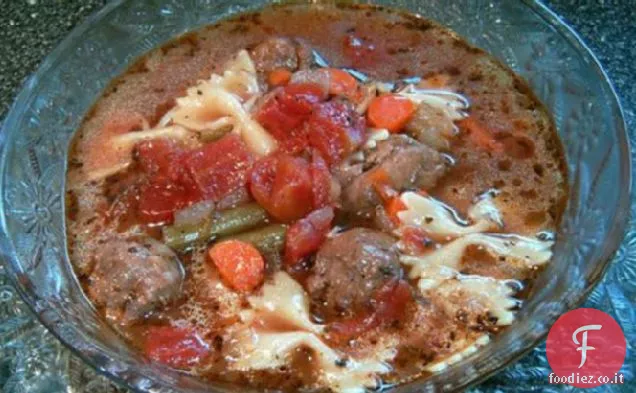 Zuppa di pasta e salsiccia