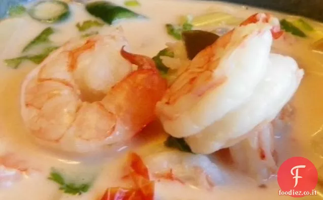 Tom Ka Gai (Zuppa di pollo piccante con latte di cocco)