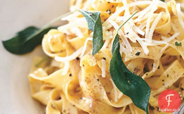 Fettuccine con Burro Marrone e Salvia