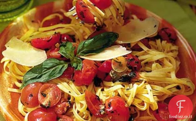 Salsa di Pomodoro Fresco con Linguine