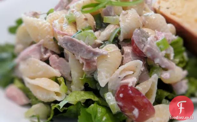 Insalata di pasta di tacchino affumicato
