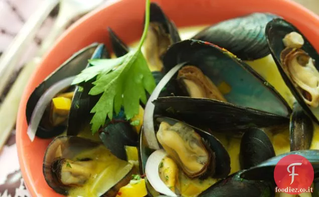 Cozze in brodo di zafferano