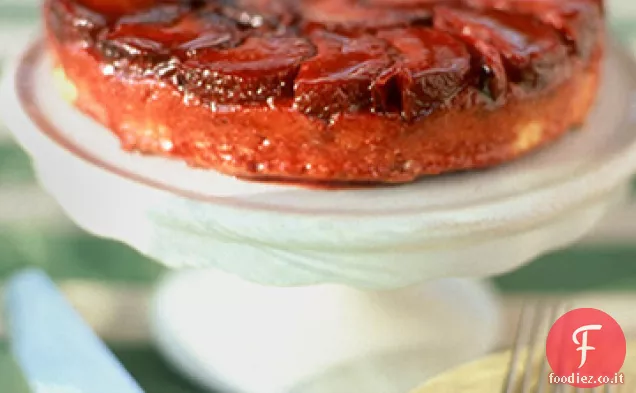 Torta capovolta di prugne