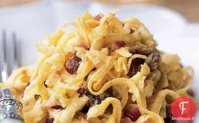 Slaw sedano rapa al curry con ciliegie essiccate