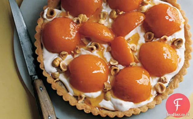 Crostata di Frangipane alla Nocciola con Albicocche e Crema Fraiche leggermente montata