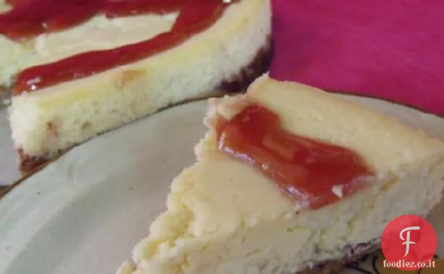 Cheesecake al forno alla vaniglia con crosta di nocciole e cannella