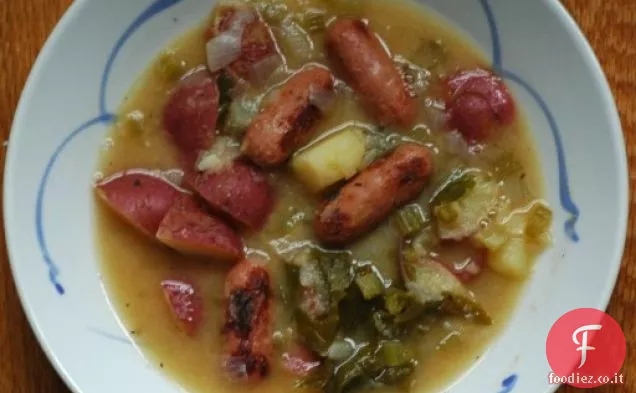 Zuppa di cavolo shabby chic, patate e salsiccia