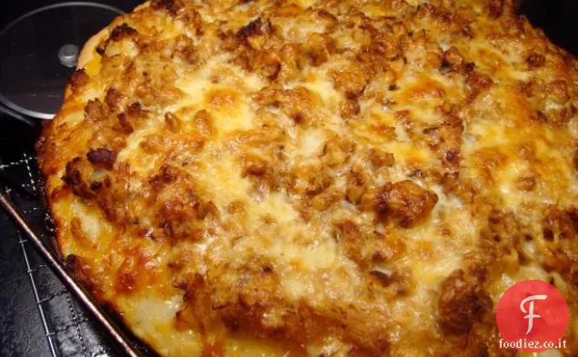 Pizza salsiccia in stile tedesco