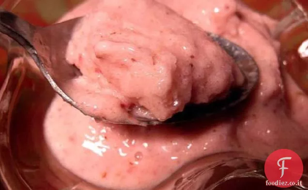Banana Berry Frozen Yogurt