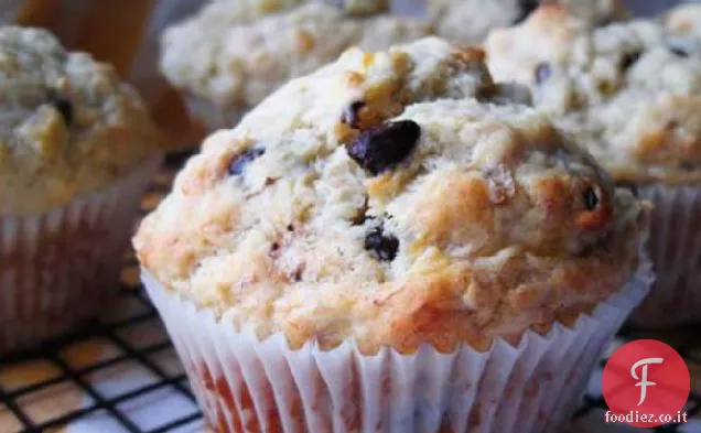 Muffin di banana al cioccolato a basso contenuto di grassi