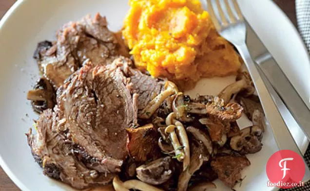 Brasato con Funghi Selvatici e Timo fresco