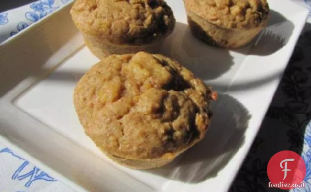 Muffin per la colazione all'arancia, banana e crusca d'avena