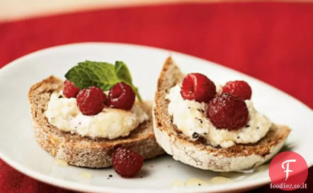 Tartine di Ricotta e Lamponi